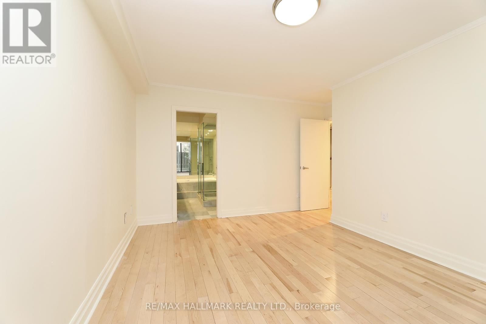 106 - 212 ST. GEORGE STREET Image 24