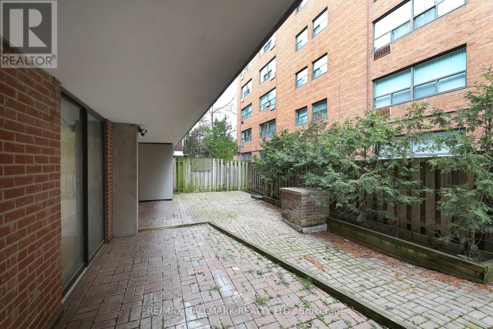 106 - 212 ST. GEORGE STREET Image 32