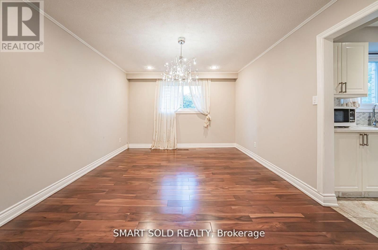 120 ABBEYWOOD TRAIL Image 6