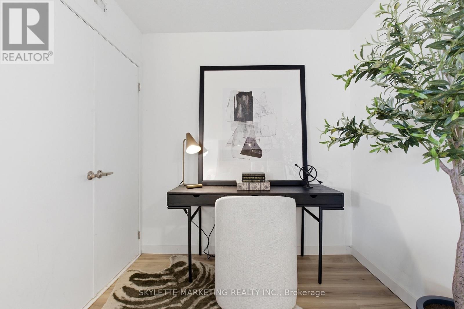 701 - 801 SHEPPARD AVENUE WEST Image 16