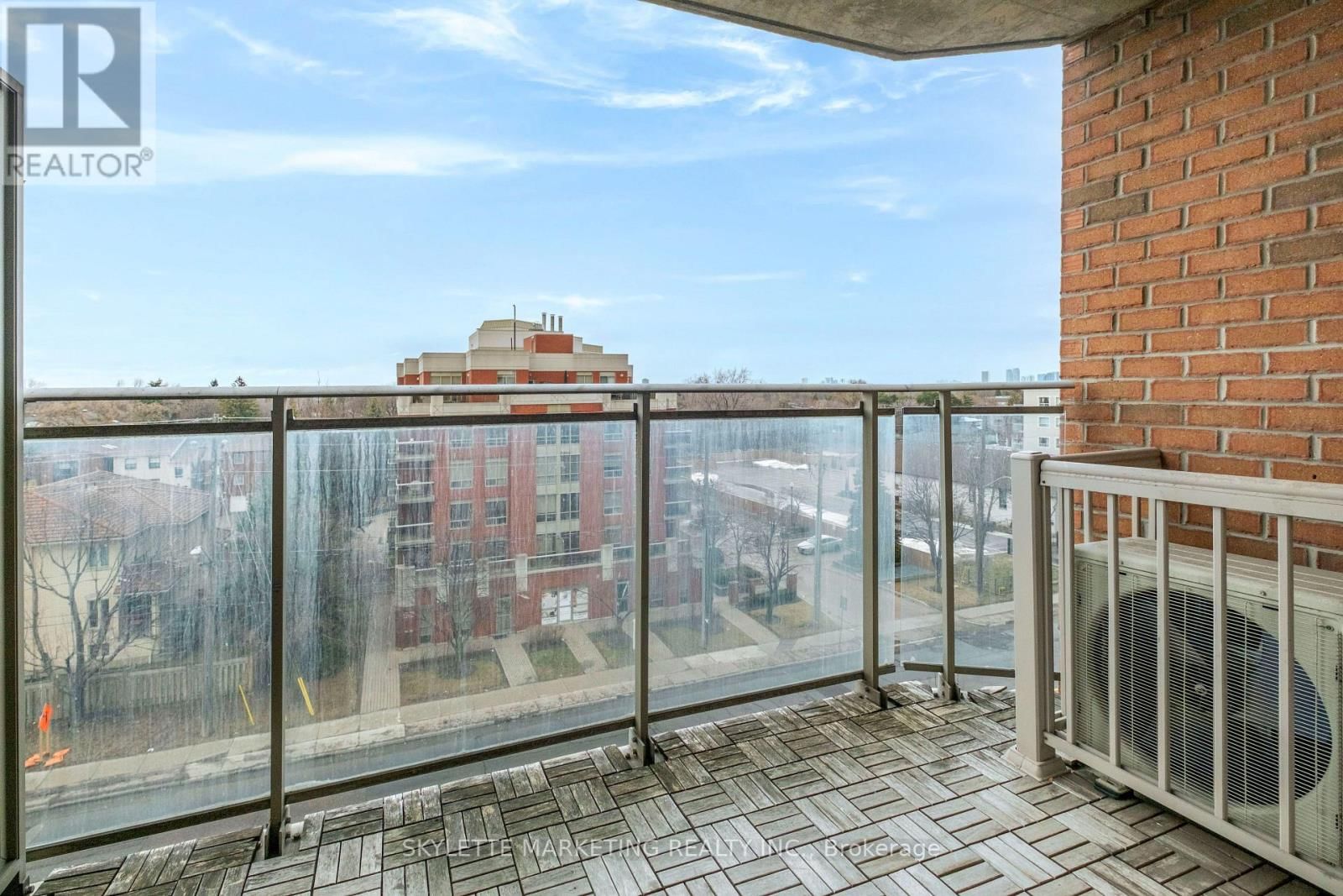 701 - 801 SHEPPARD AVENUE WEST Image 24