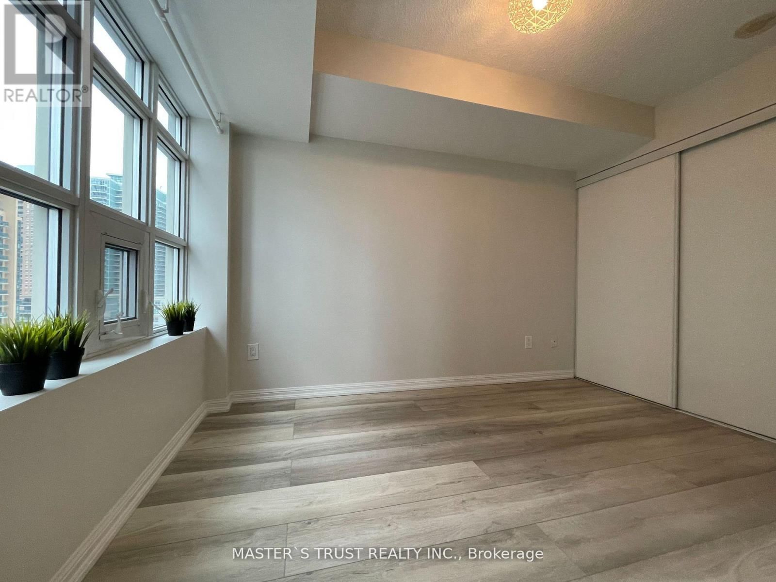 1008 - 65 EAST LIBERTY STREET Image 13