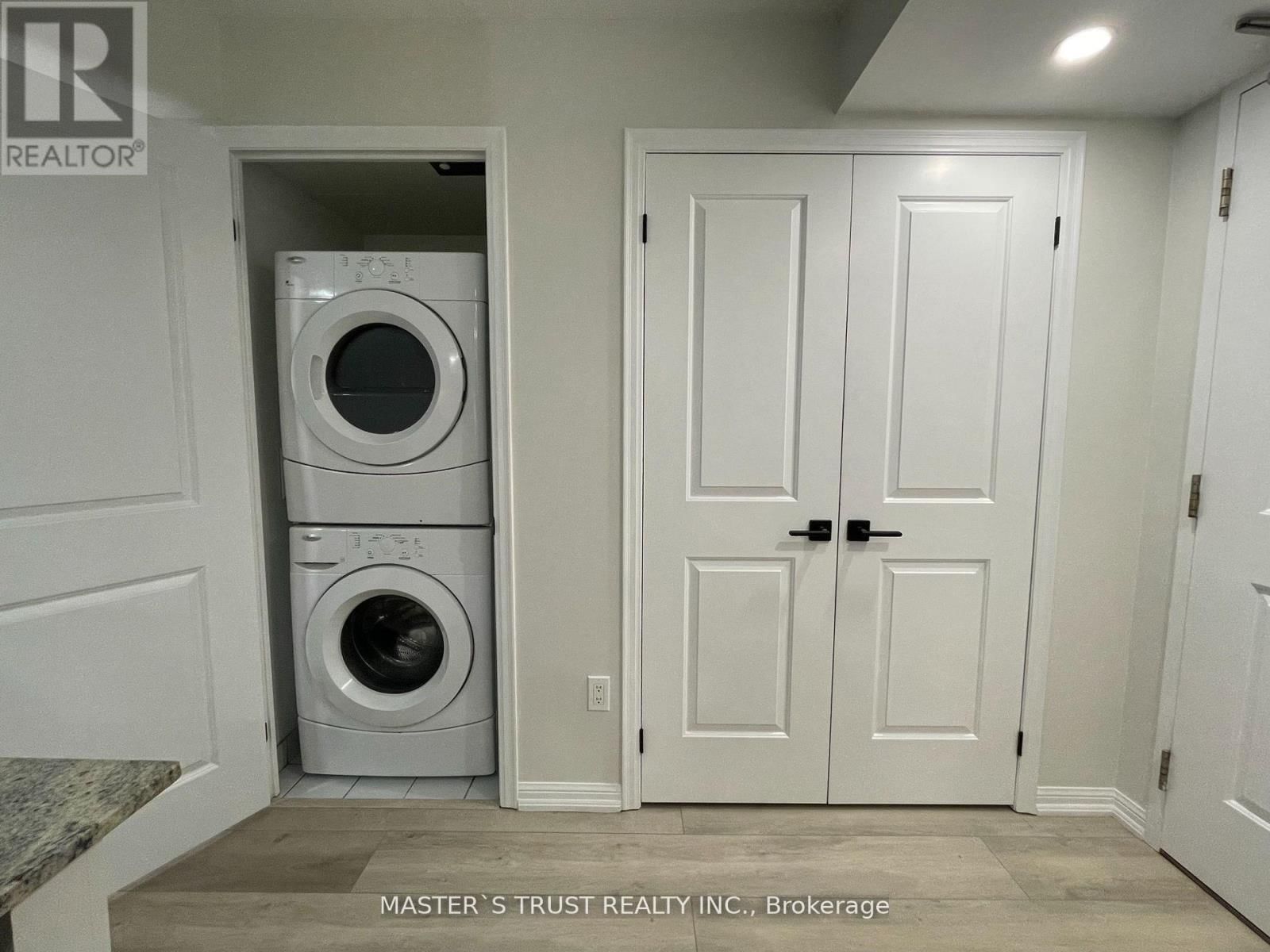 1008 - 65 EAST LIBERTY STREET Image 15