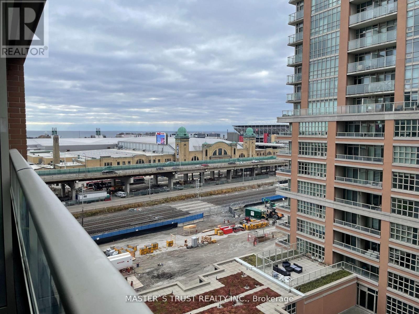 1008 - 65 EAST LIBERTY STREET Image 16