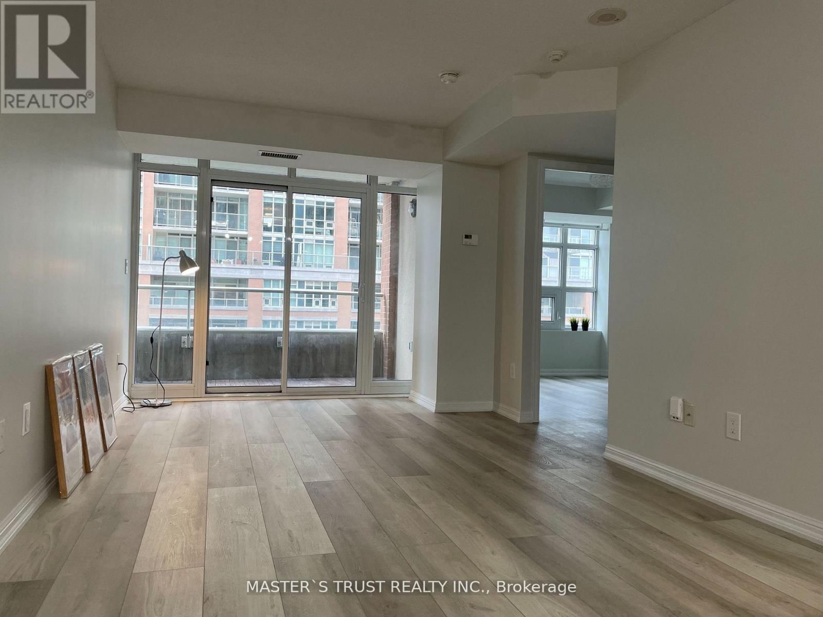 1008 - 65 EAST LIBERTY STREET Image 5