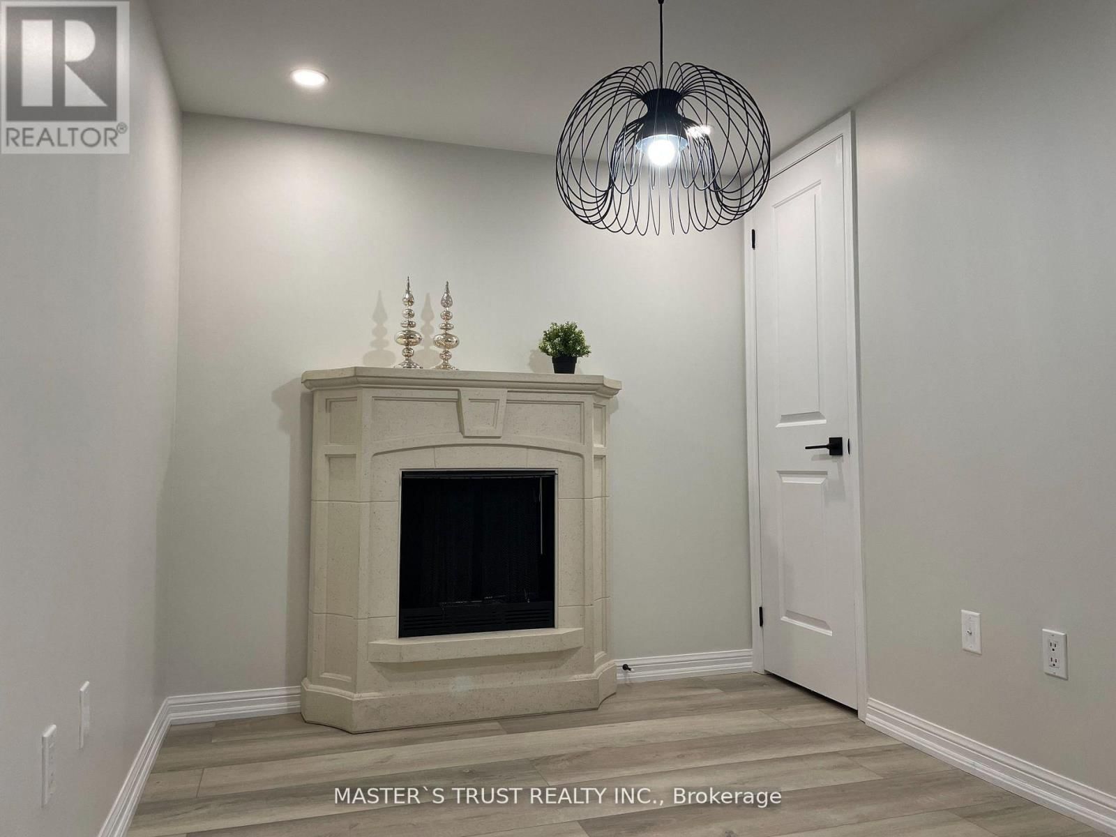 1008 - 65 EAST LIBERTY STREET Image 7