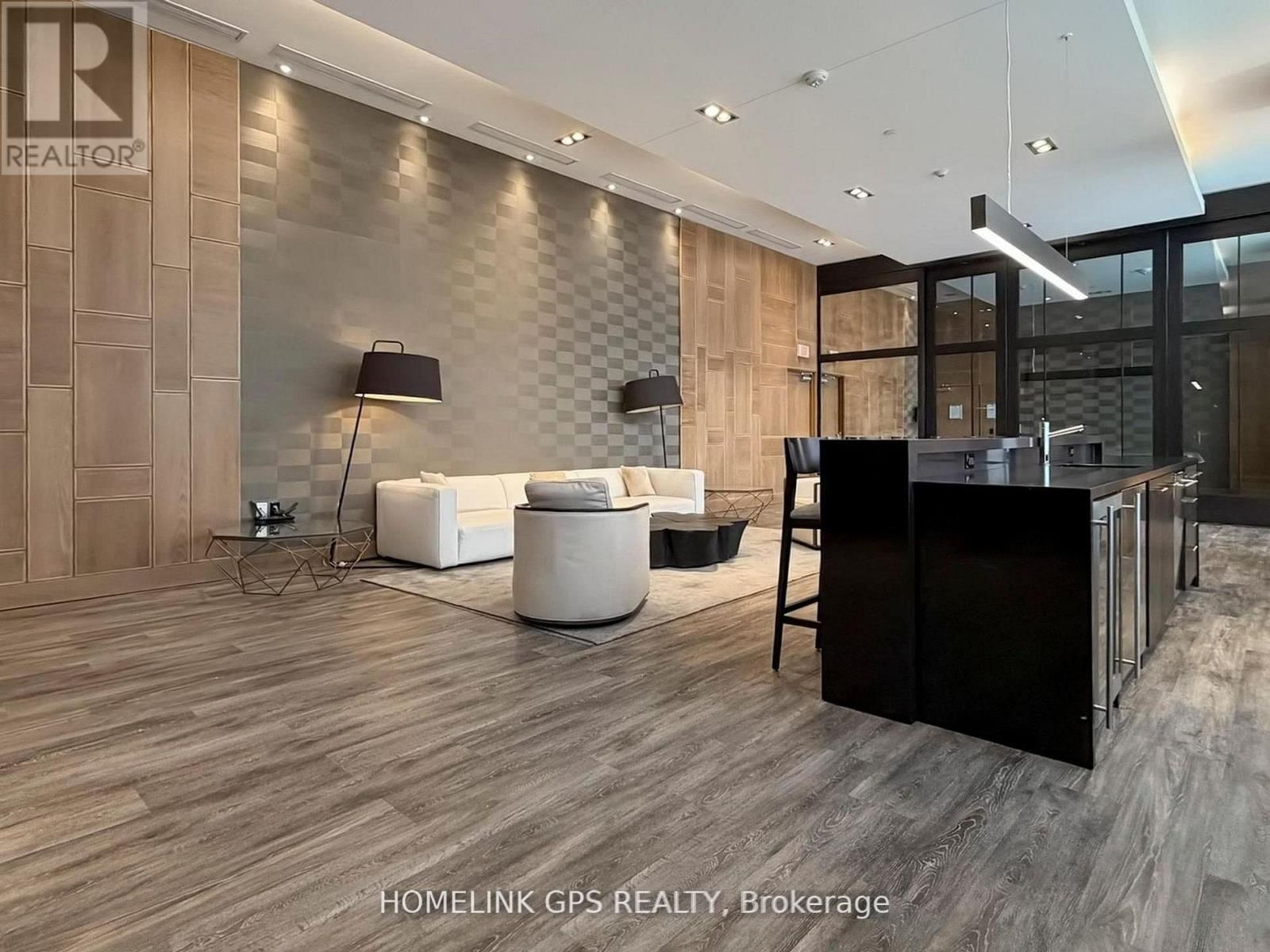 1505 - 160 VANDERHOOF AVENUE Image 17