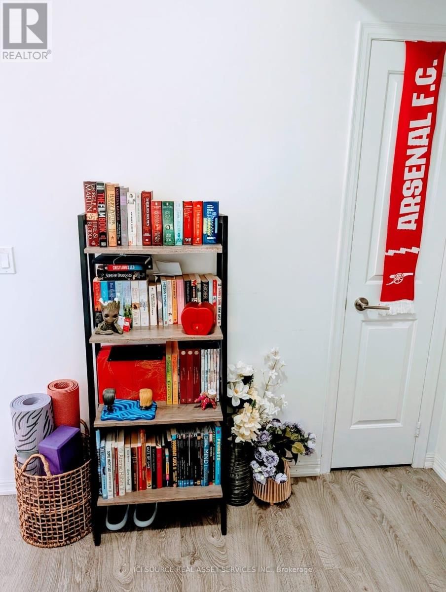 2408 - 75 EAST LIBERTY STREET Image 11