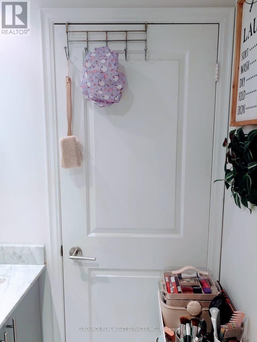 2408 - 75 EAST LIBERTY STREET Image 13