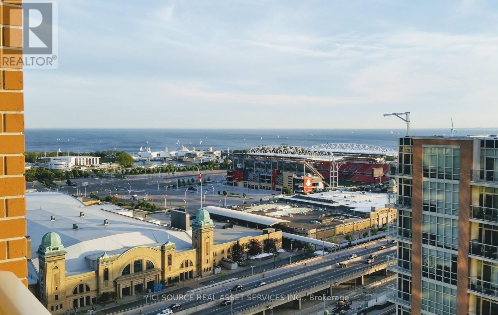 2408 - 75 EAST LIBERTY STREET Image 15