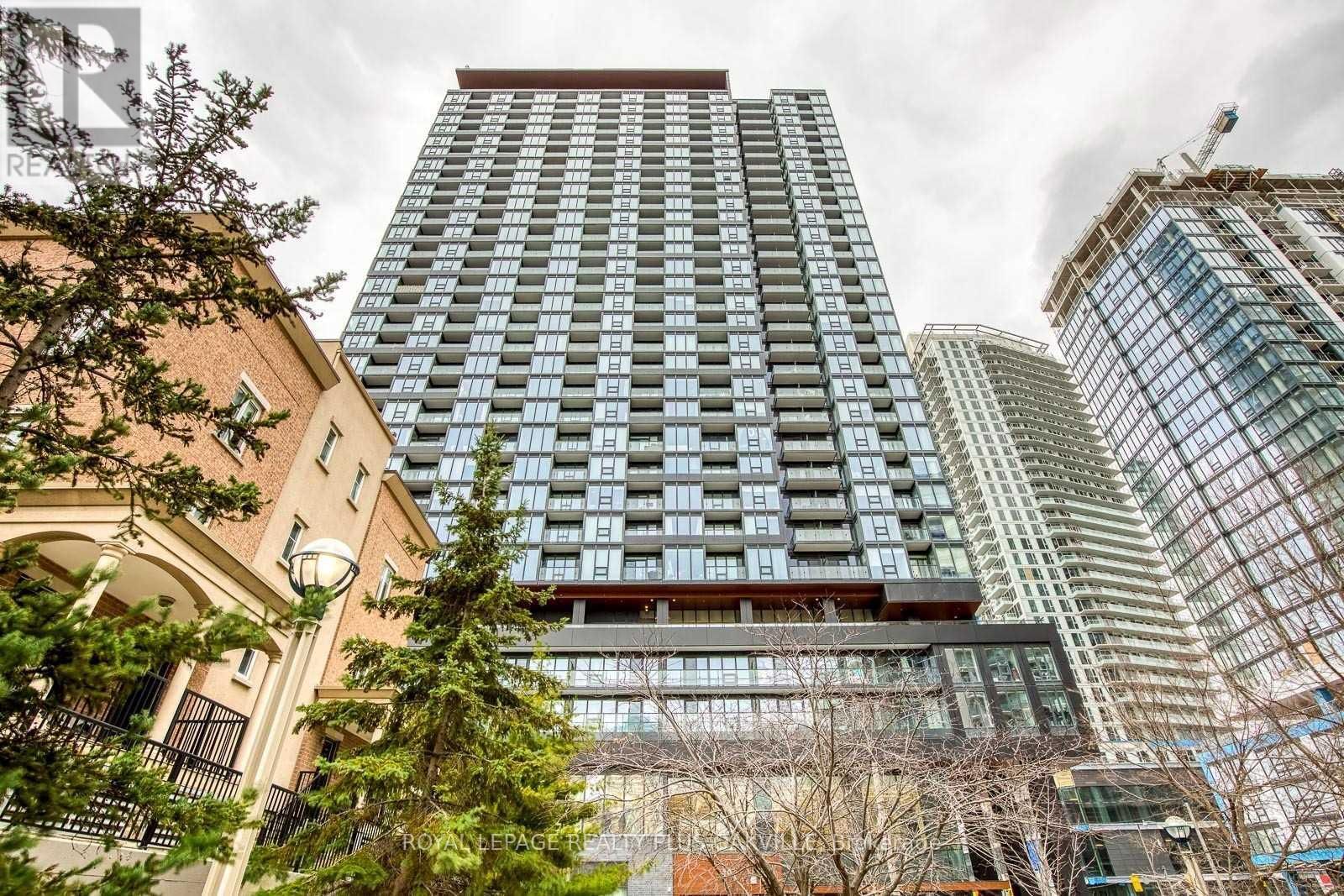 2320 - 19 WESTERN BATTERY ROAD Image 1