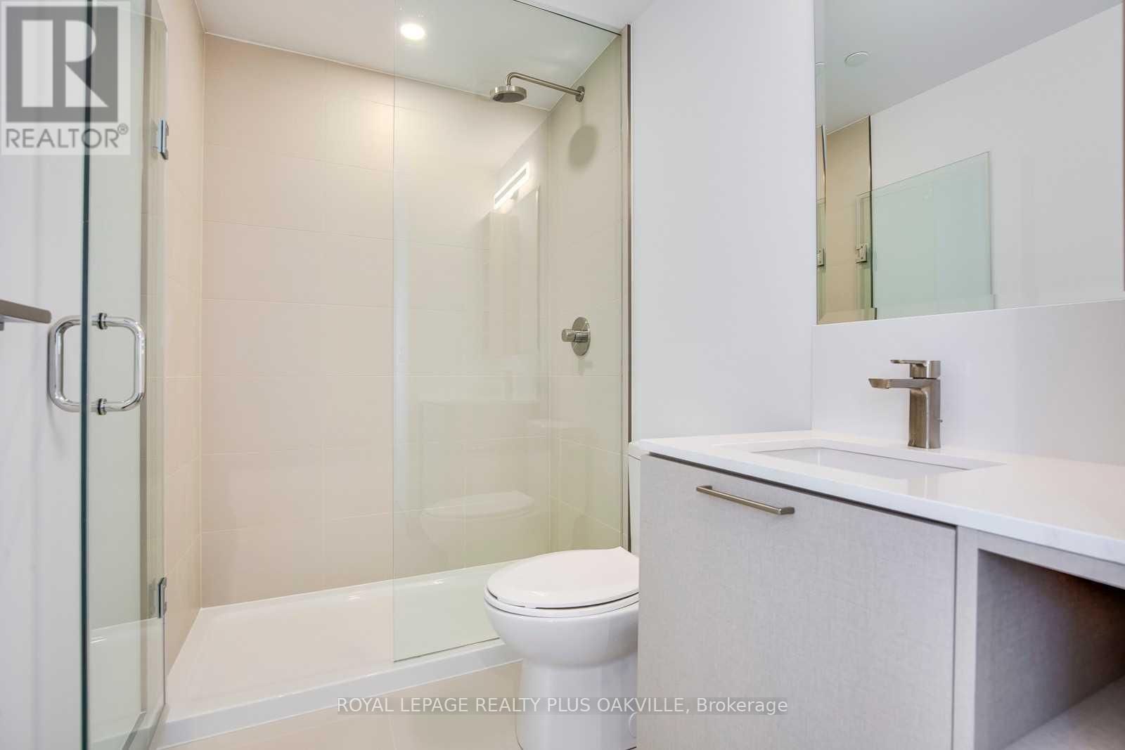 2320 - 19 WESTERN BATTERY ROAD Image 13