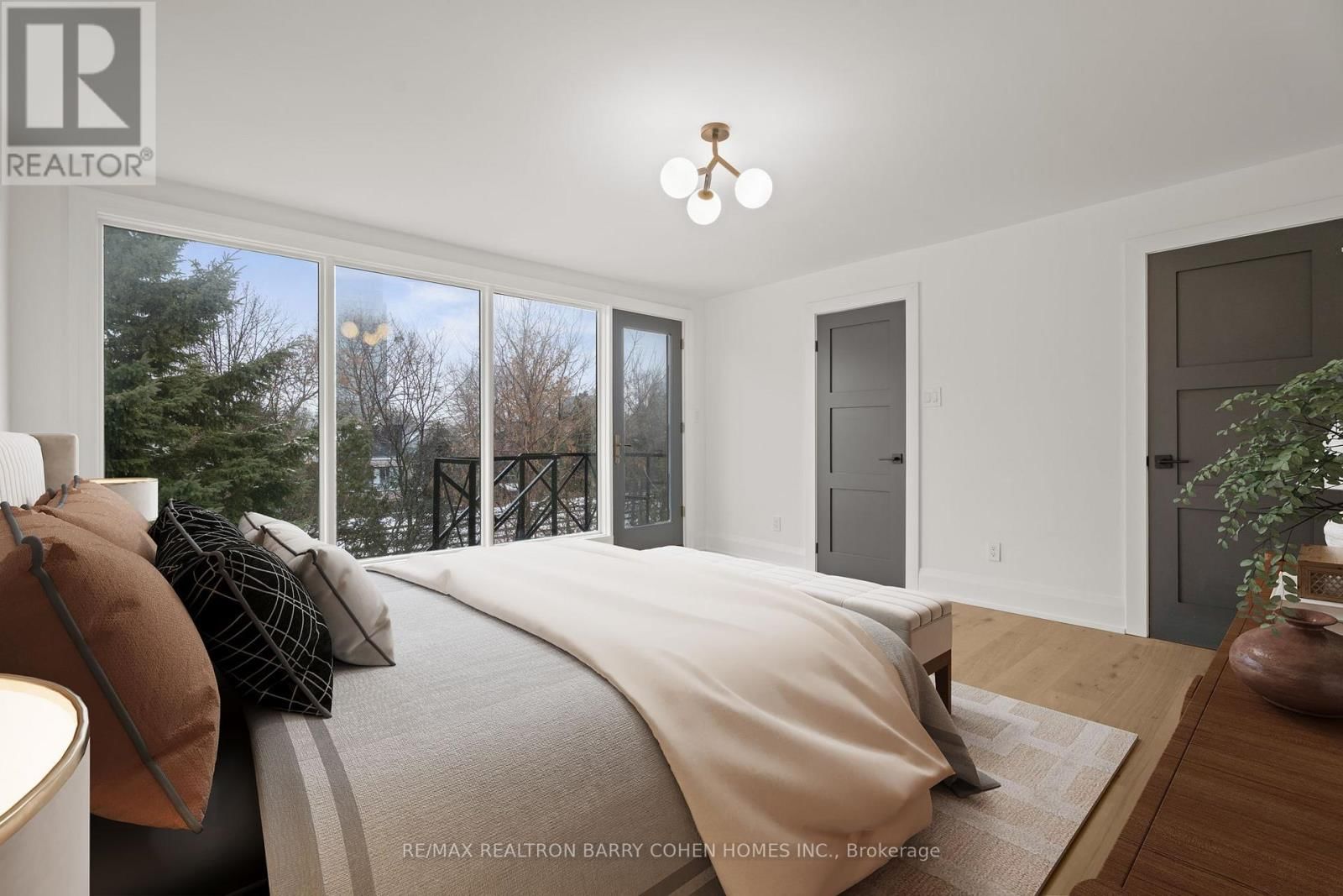 231 MACPHERSON AVENUE Image 22