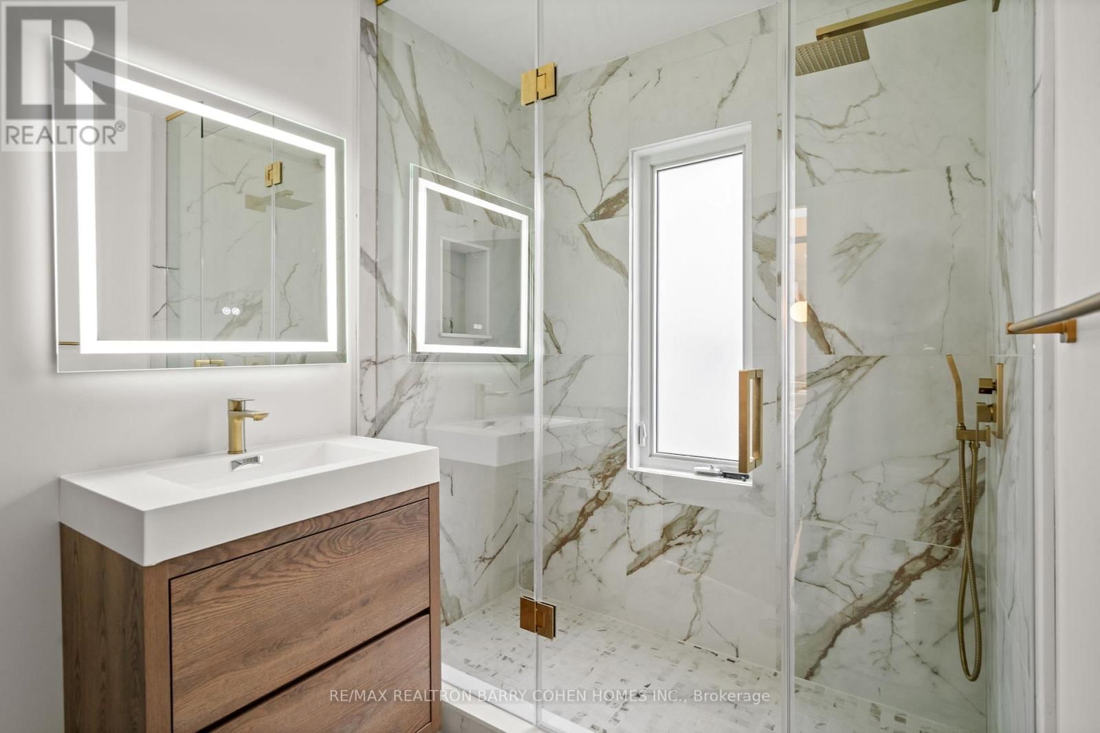 231 MACPHERSON AVENUE Image 33