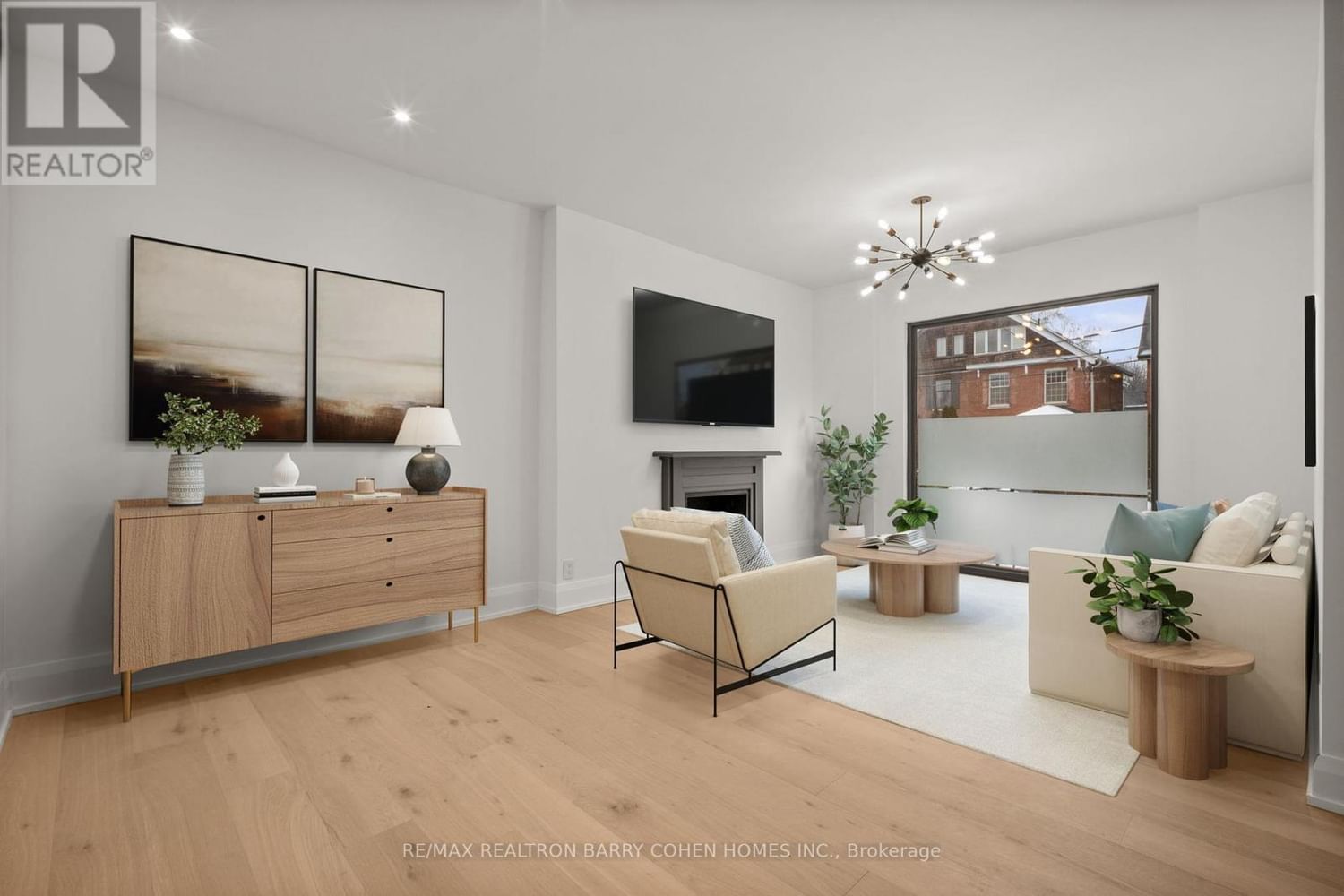 231 MACPHERSON AVENUE Image 6