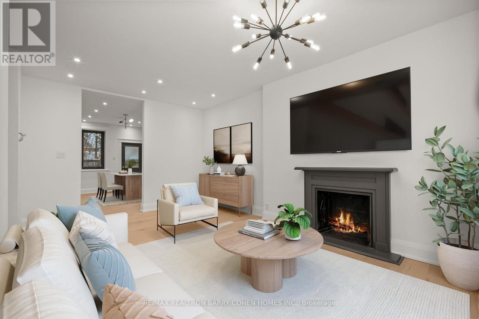 231 MACPHERSON AVENUE Image 8