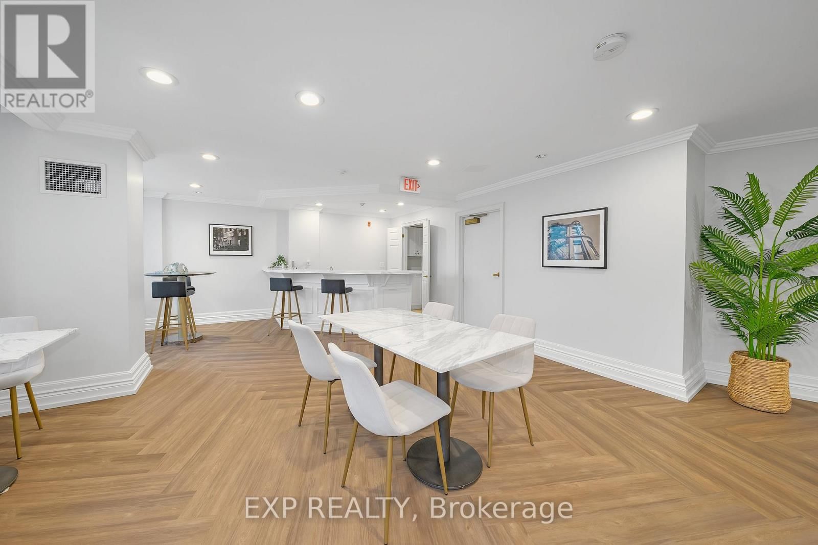 1007 - 115 RICHMOND STREET EAST Image 23