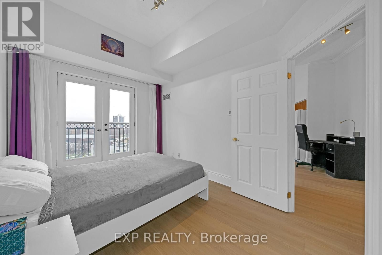 1007 - 115 RICHMOND STREET EAST Image 8