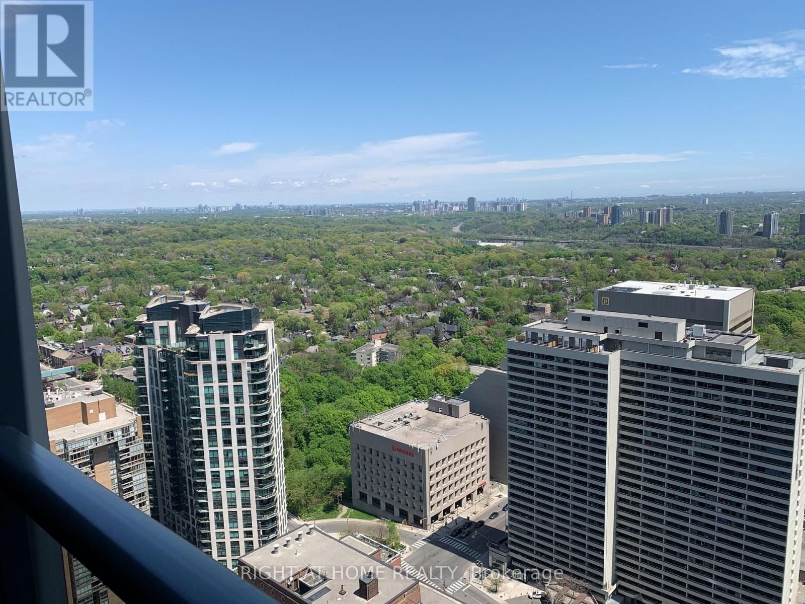 4101 - 28 TED ROGERS WAY Image 8