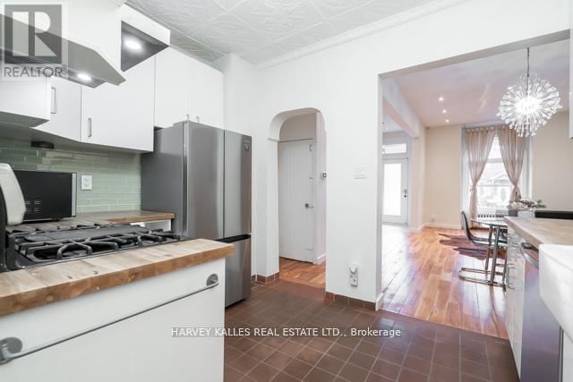 178 MANNING AVENUE Image 11