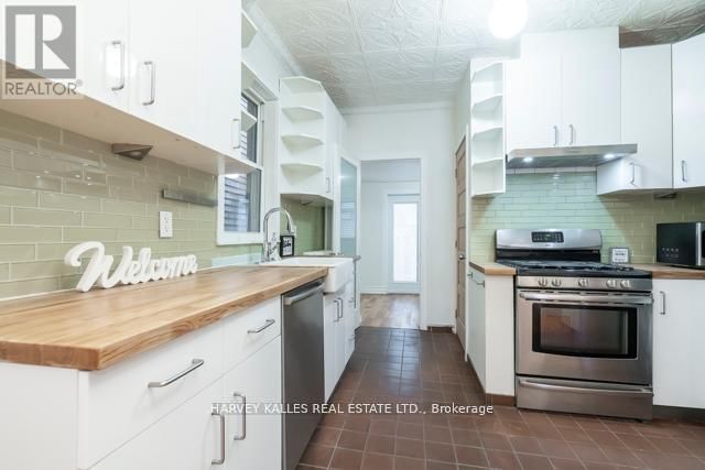 178 MANNING AVENUE Image 12