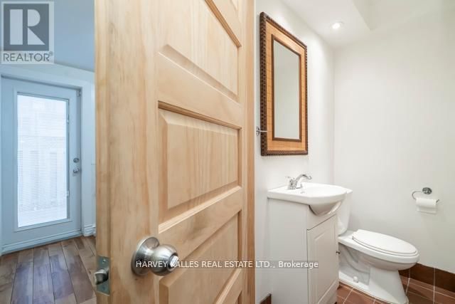 178 MANNING AVENUE Image 16