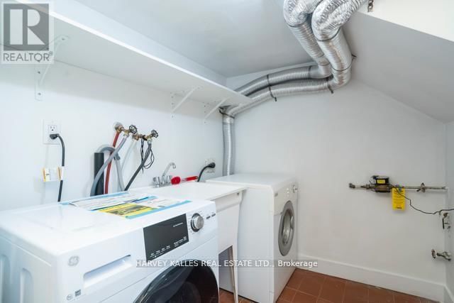 178 MANNING AVENUE Image 45