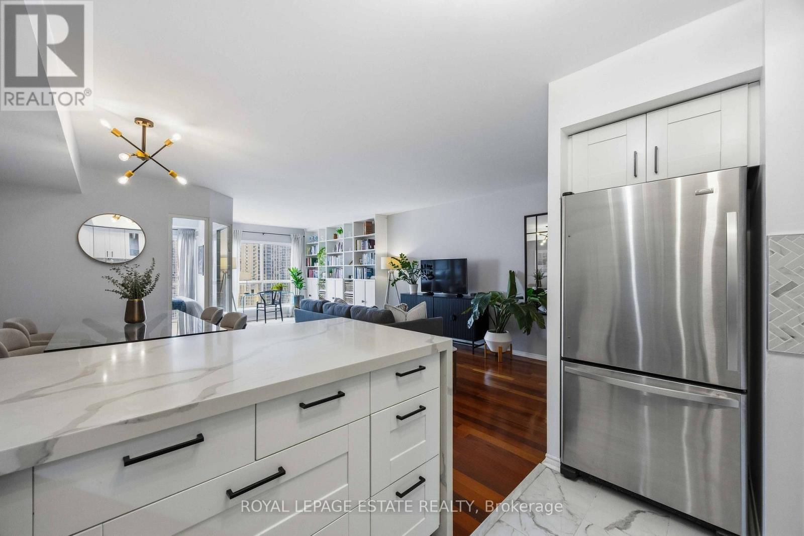 2118 - 25 THE ESPLANADE Image 13