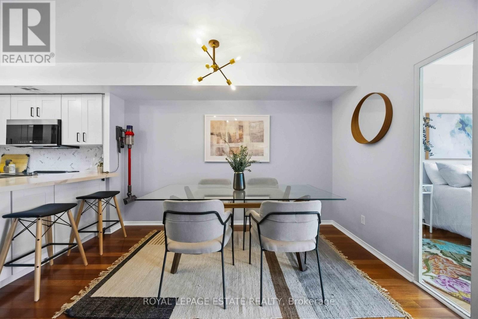 2118 - 25 THE ESPLANADE Image 15