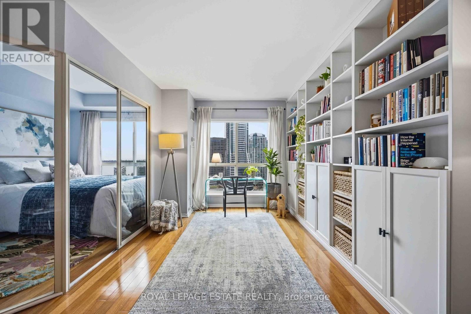 2118 - 25 THE ESPLANADE Image 19