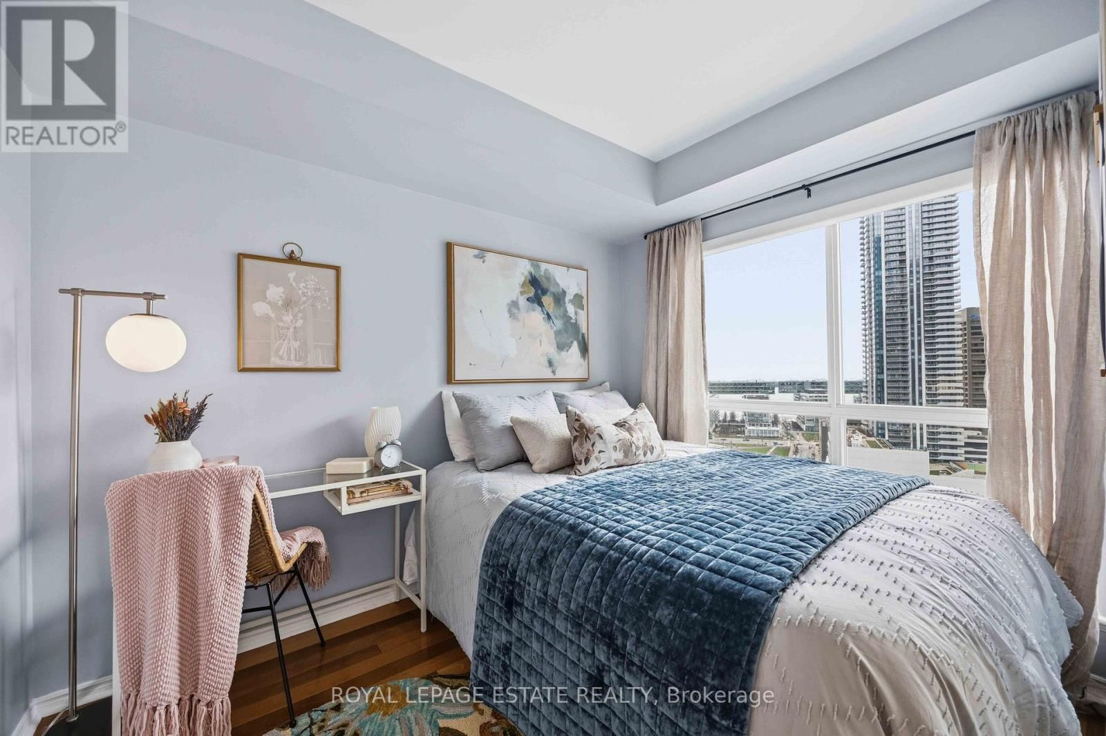 2118 - 25 THE ESPLANADE Image 29