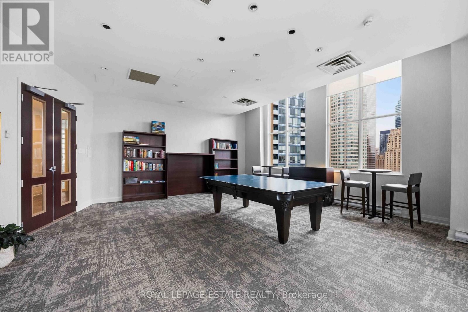 2118 - 25 THE ESPLANADE Image 39