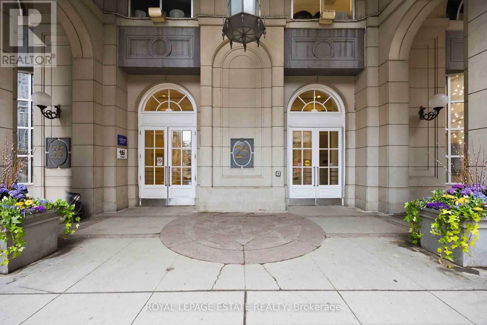 2118 - 25 THE ESPLANADE Image 41