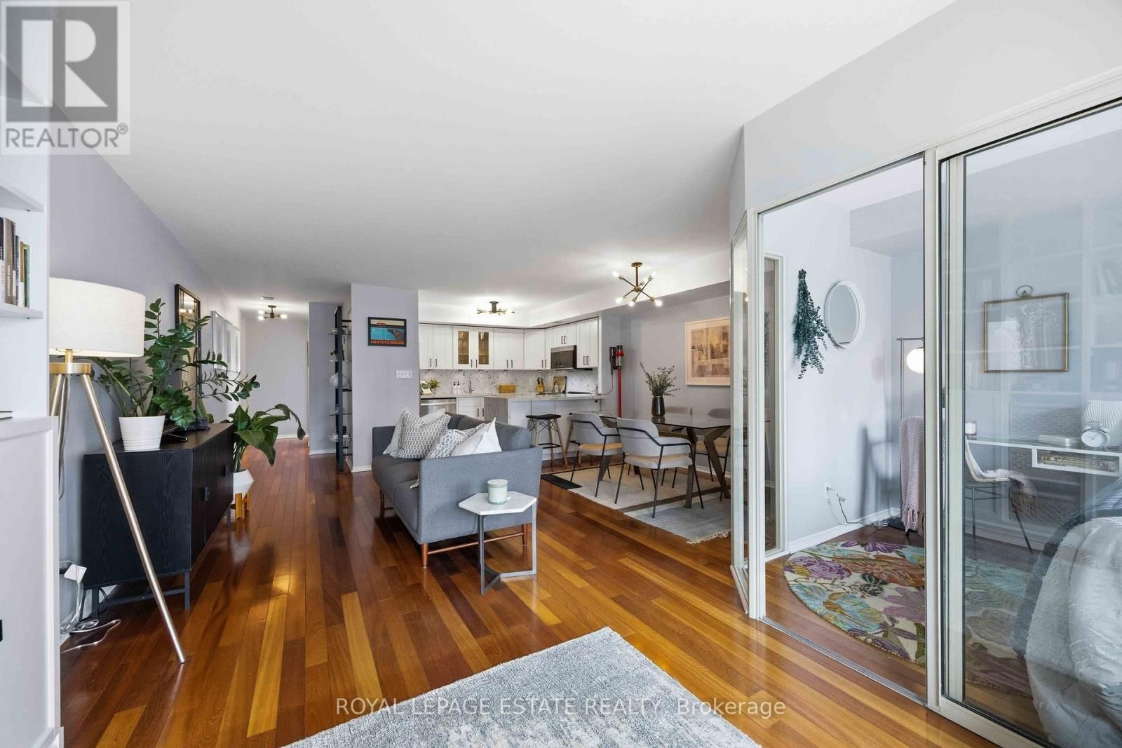 2118 - 25 THE ESPLANADE Image 7