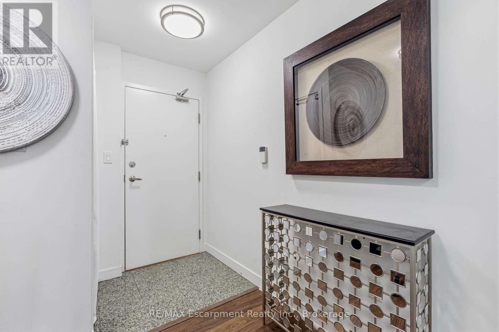 303 - 9 SPADINA AVENUE Image 30