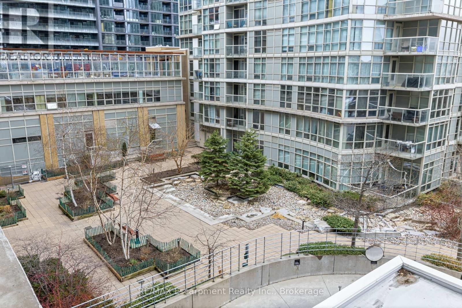 303 - 9 SPADINA AVENUE Image 39