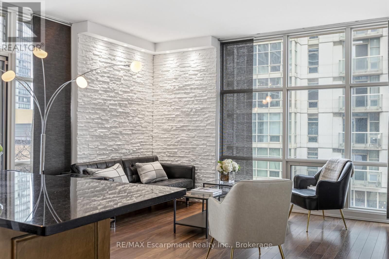 303 - 9 SPADINA AVENUE Image 8