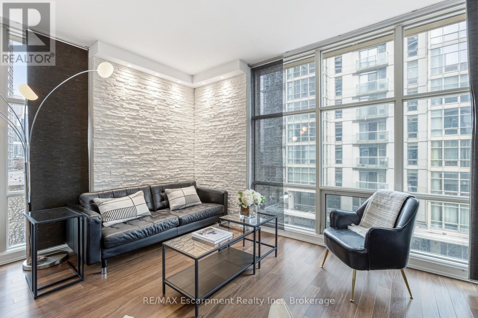 303 - 9 SPADINA AVENUE Image 9