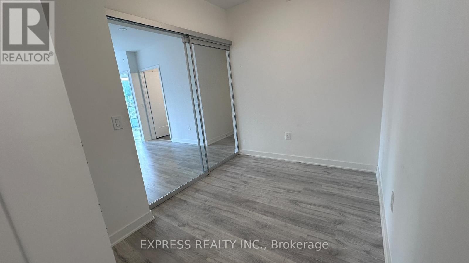 1648 - 121 LOWER SHERBOURNE STREET Image 8