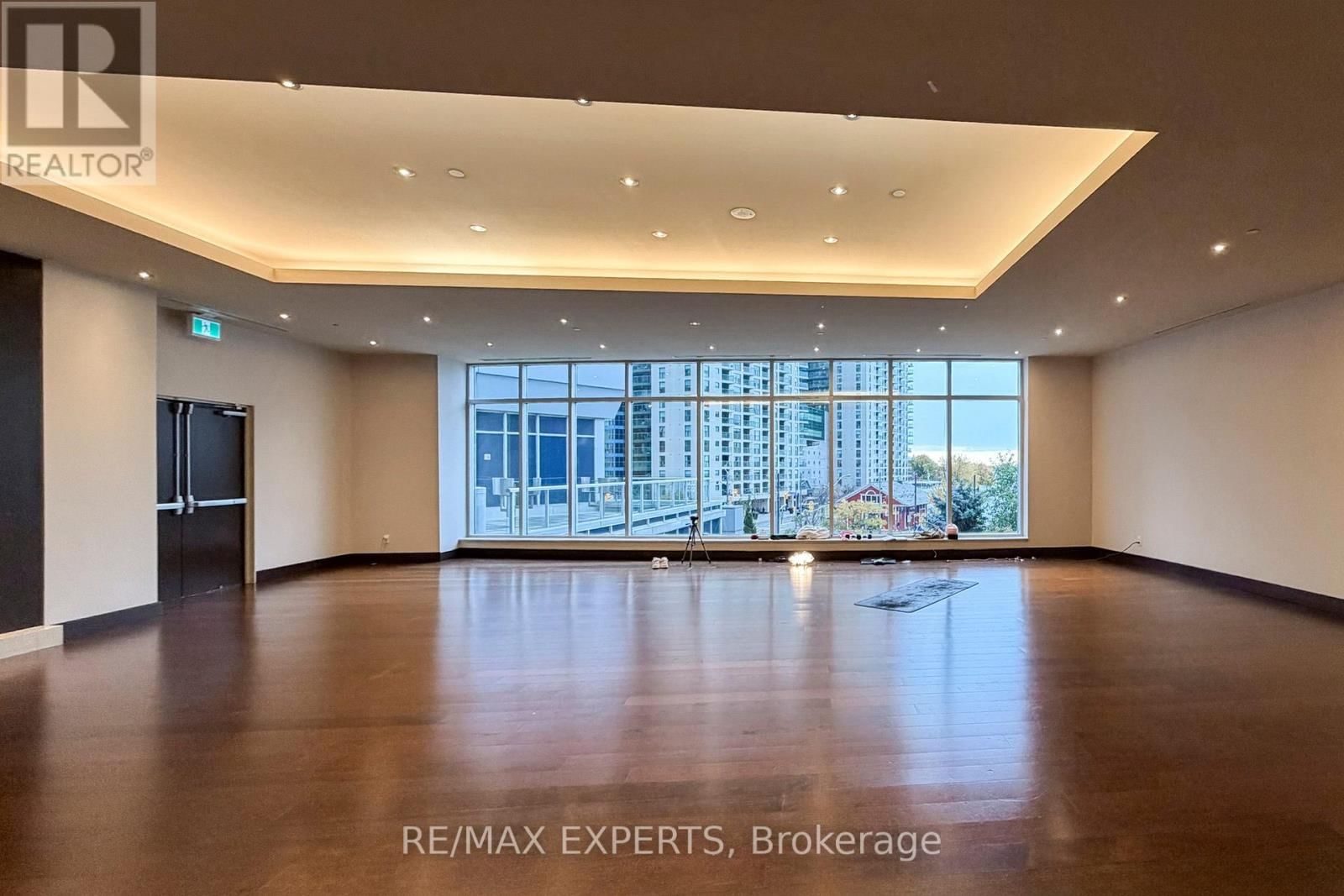 2905 - 8 YORK STREET Image 22