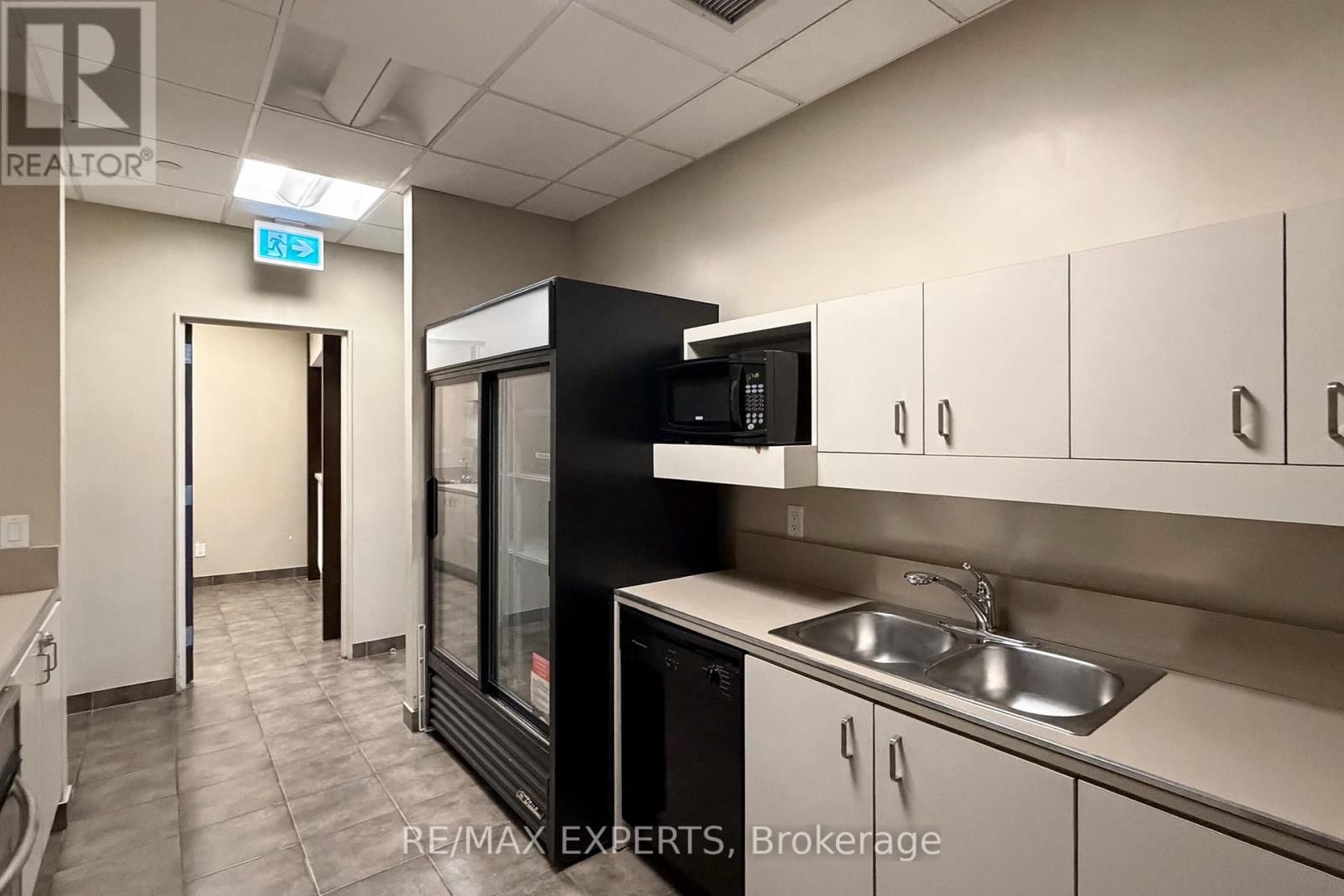 2905 - 8 YORK STREET Image 23