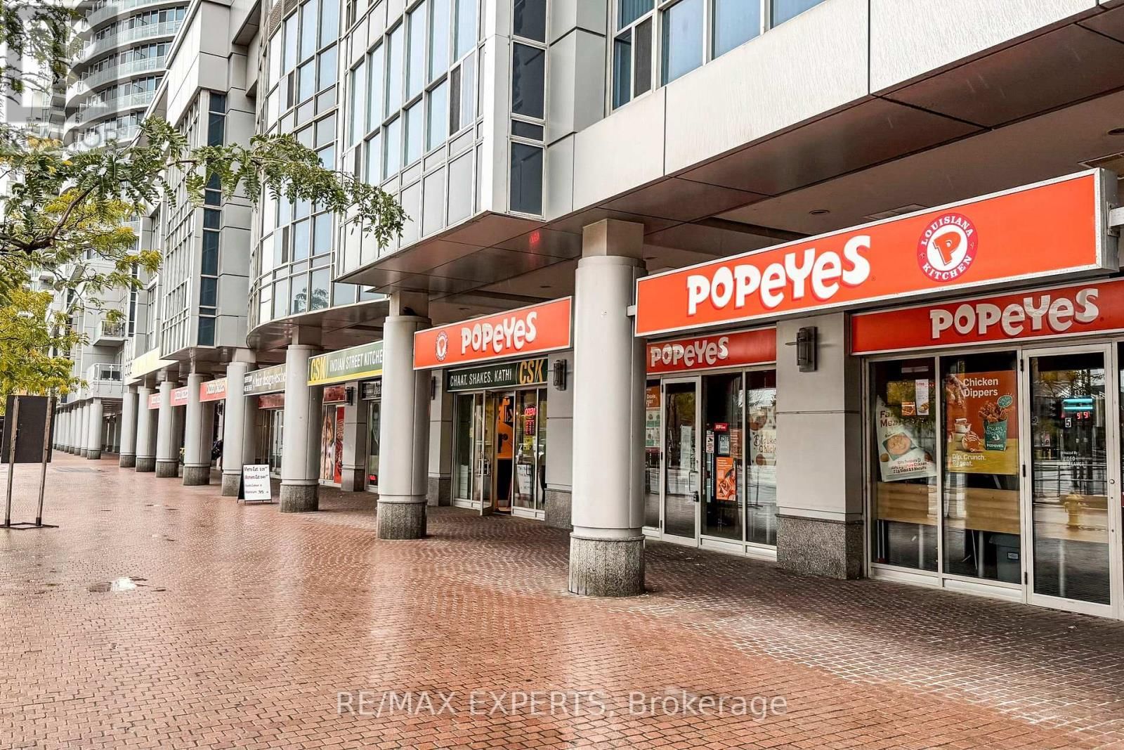 2905 - 8 YORK STREET Image 37