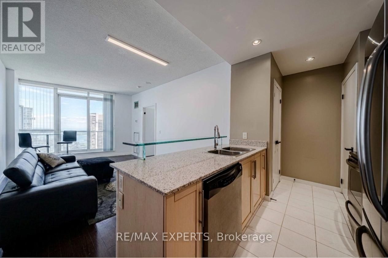 2905 - 8 YORK STREET Image 9