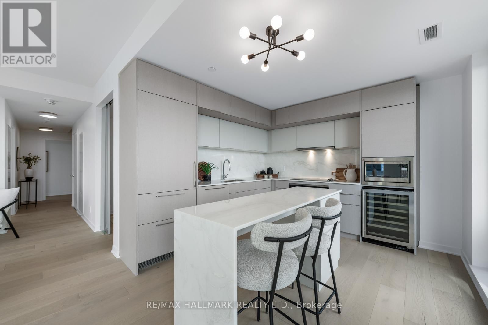 907 - 185 ALBERTA AVENUE Image 10