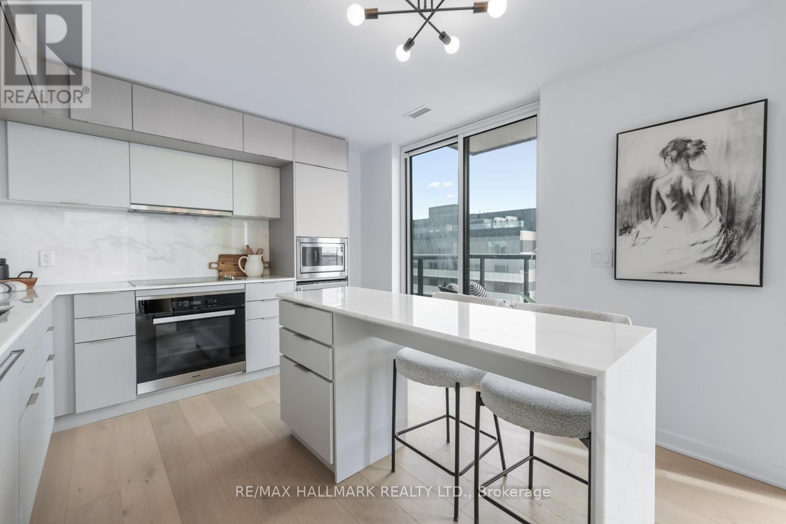 907 - 185 ALBERTA AVENUE Image 14