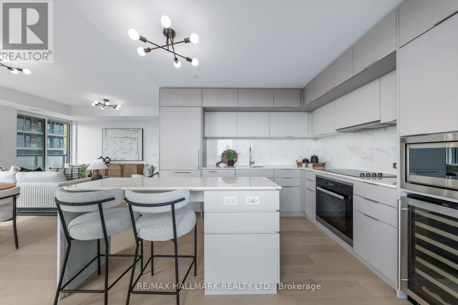 907 - 185 ALBERTA AVENUE Image 15