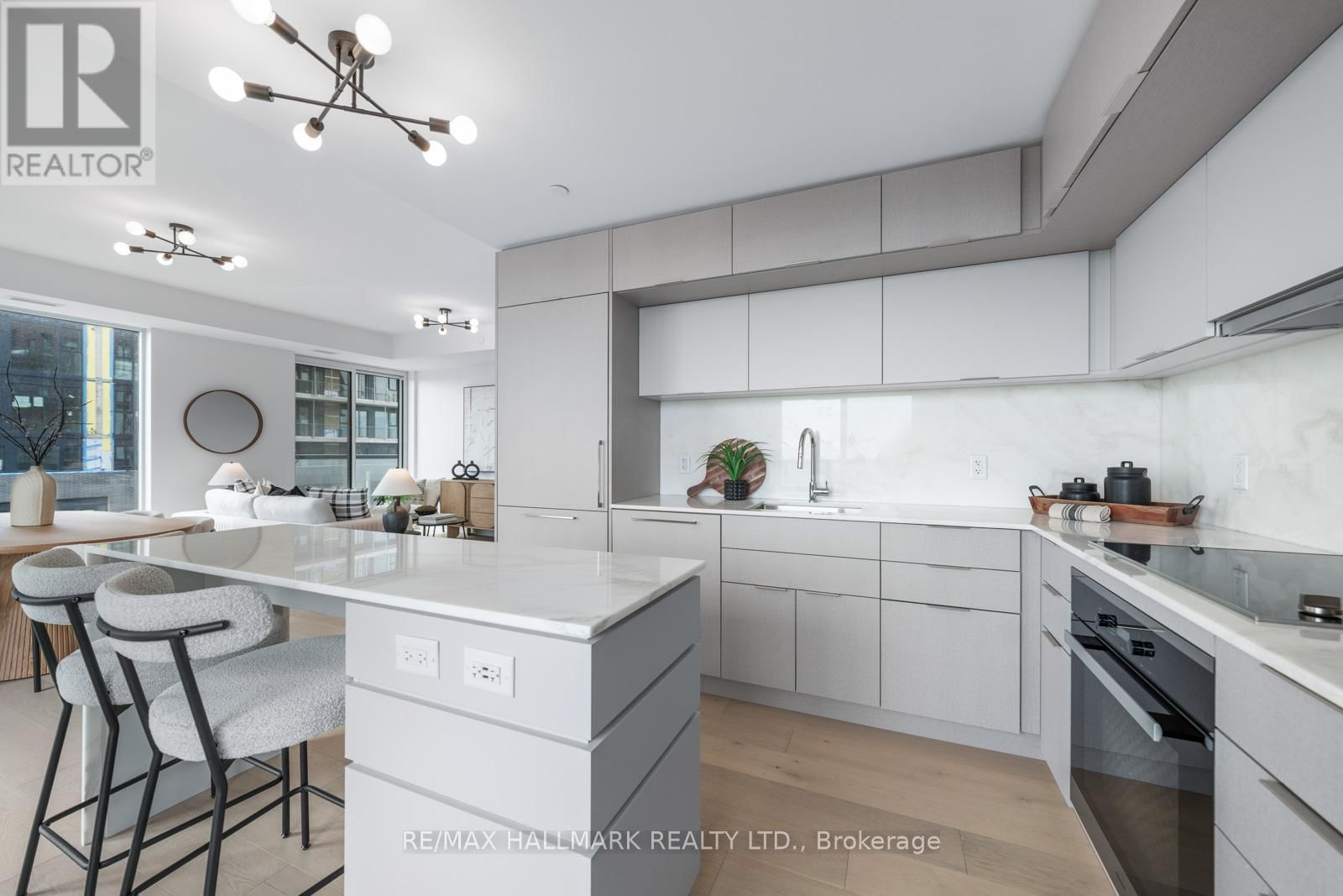 907 - 185 ALBERTA AVENUE Image 17