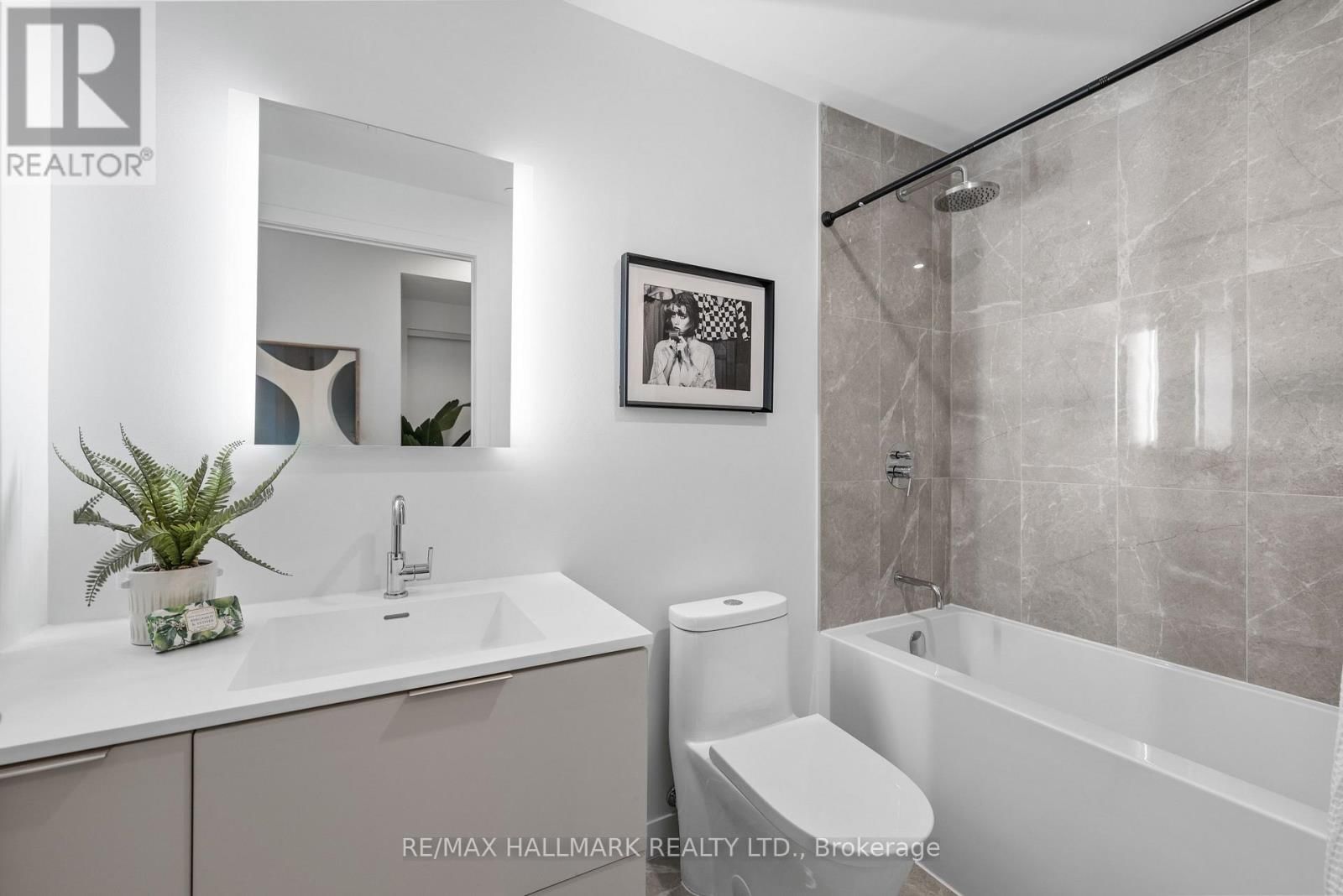 907 - 185 ALBERTA AVENUE Image 28