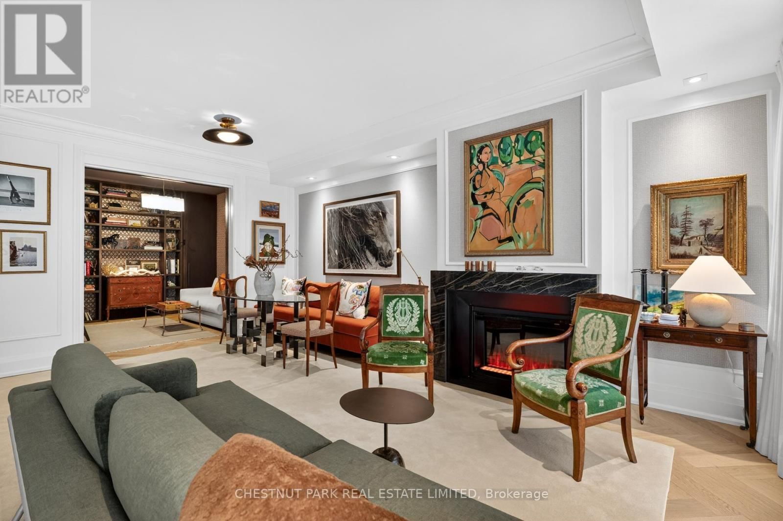 301 - 20 SCRIVENER SQUARE Image 1