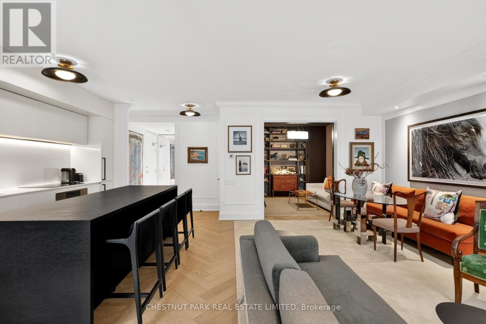 301 - 20 SCRIVENER SQUARE Image 12